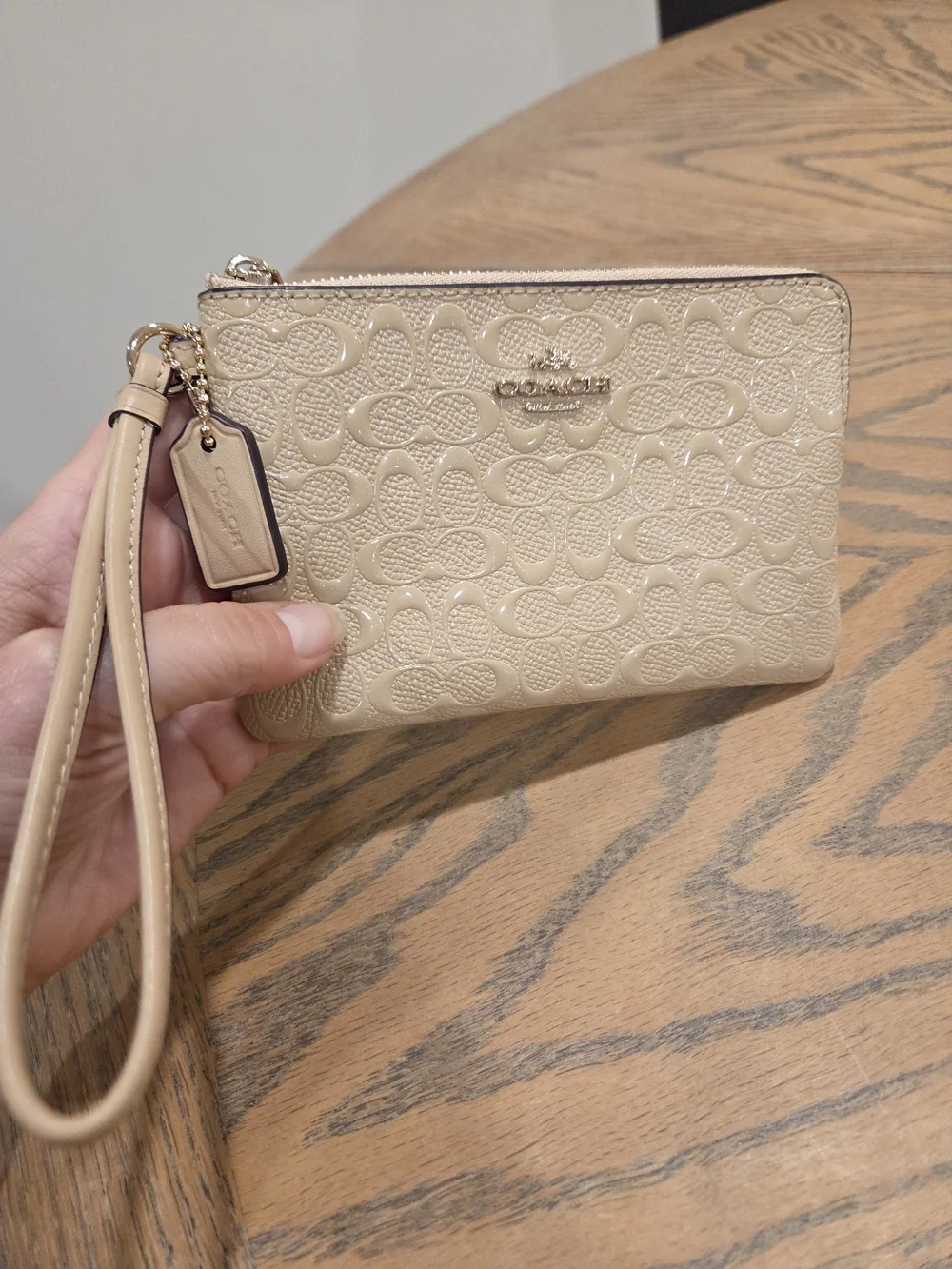 Coach Corner Zip Wristlet Women Small Beige Monogram Patent Y2K Luxury Pouch